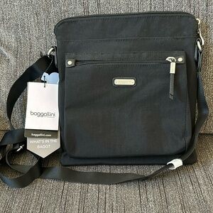 Black Baggallini Crossbody Bag